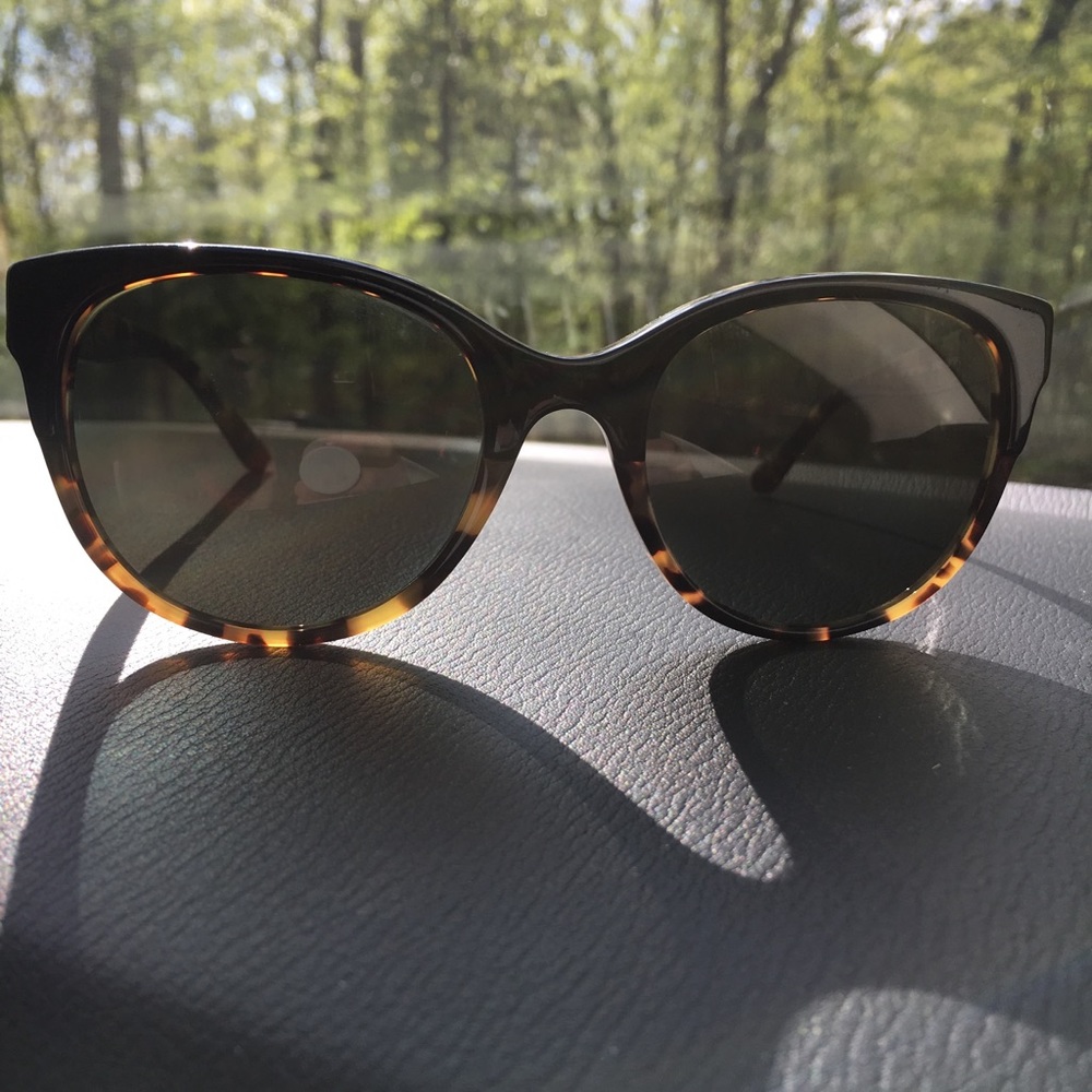 Tory Burch sunglasses like new